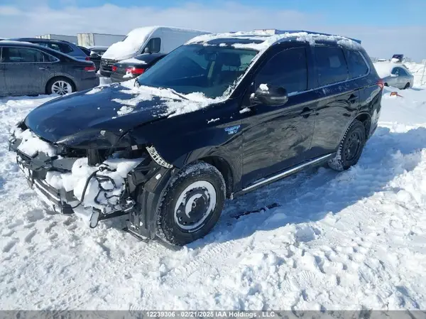 JA4J24A52JZ612885 2018 MITSUBISHI OUTLANDER - Image 2