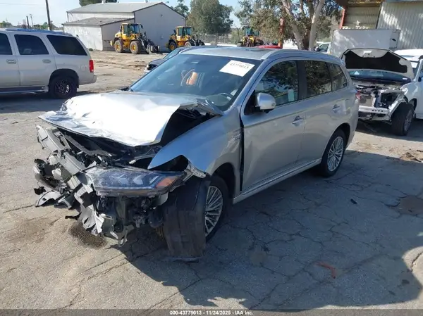 JA4J24A52KZ019173 2019 MITSUBISHI OUTLANDER - Image 2