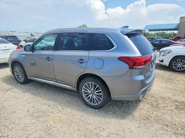 JA4J24A52LZ009356 2020 MITSUBISHI OUTLANDER - Image 2