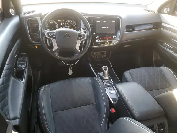 JA4J24A52LZ009731 2020 MITSUBISHI OUTLANDER - Image 8