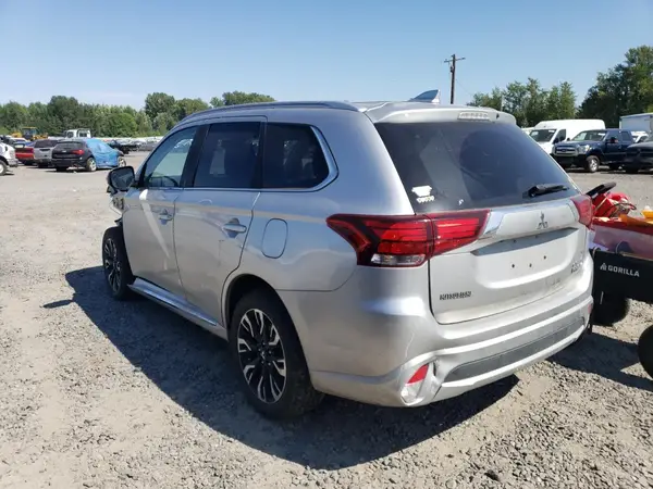 JA4J24A53JZ027880 2018 MITSUBISHI OUTLANDER - Image 2