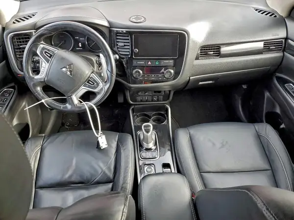 JA4J24A53JZ055050 2018 MITSUBISHI OUTLANDER - Image 8