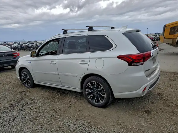 JA4J24A53JZ055484 2018 MITSUBISHI OUTLANDER - Image 2