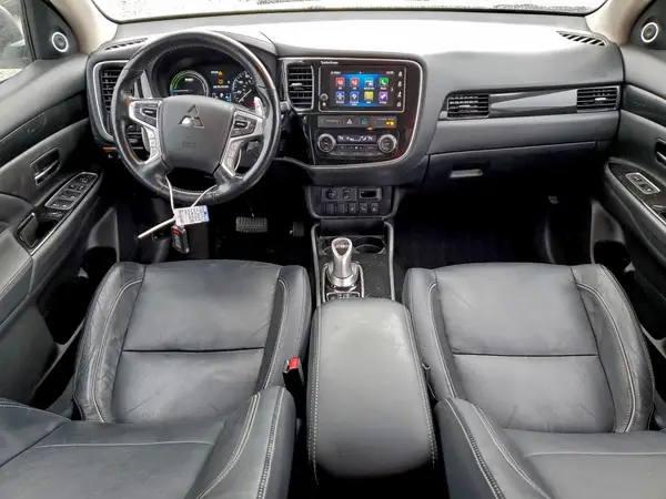 JA4J24A53JZ055484 2018 MITSUBISHI OUTLANDER - Image 8