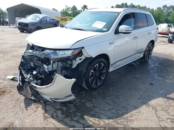 JA4J24A53JZ058157 2018 MITSUBISHI OUTLANDER - Image 2