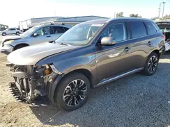 JA4J24A53JZ071796 2018 MITSUBISHI OUTLANDER