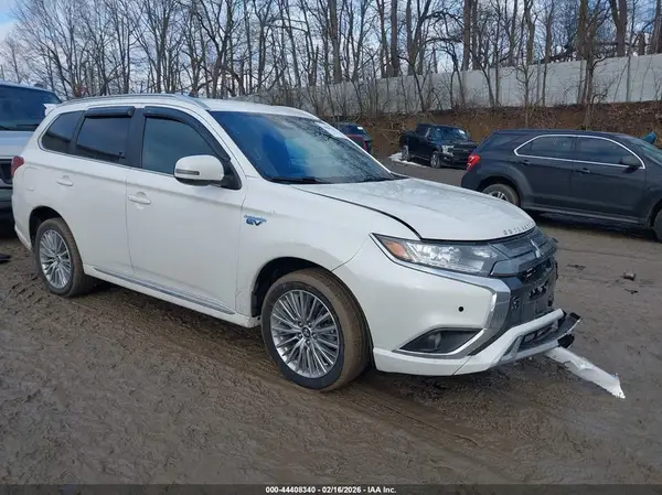 JA4J24A53LZ038798 2020 MITSUBISHI OUTLANDER - Image 1