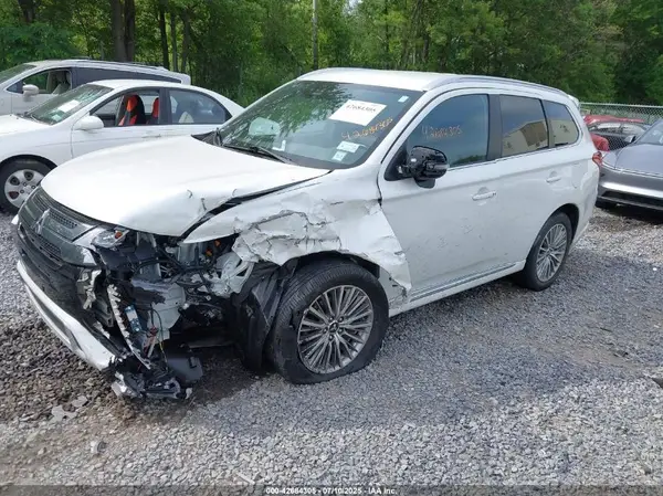 JA4J24A53LZ041670 2020 MITSUBISHI OUTLANDER - Image 2
