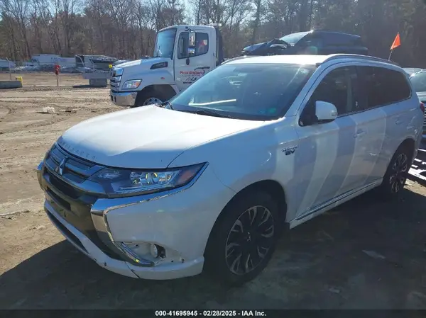 JA4J24A54JZ027791 2018 MITSUBISHI OUTLANDER - Image 2