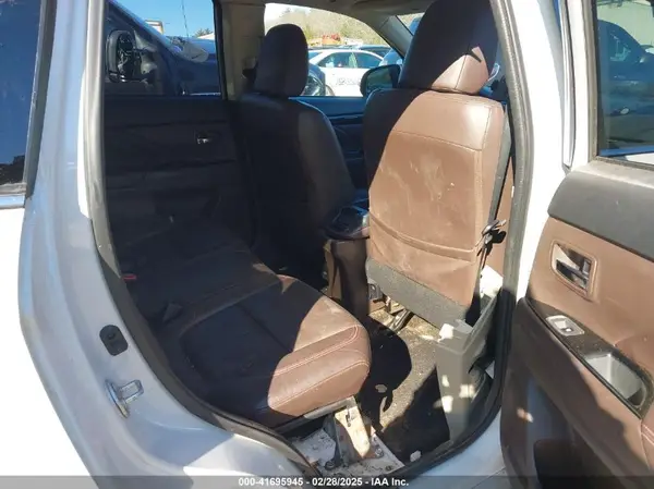 JA4J24A54JZ027791 2018 MITSUBISHI OUTLANDER - Image 8