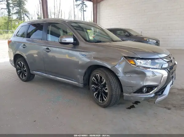 JA4J24A54JZ030691 2018 MITSUBISHI OUTLANDER - Image 1
