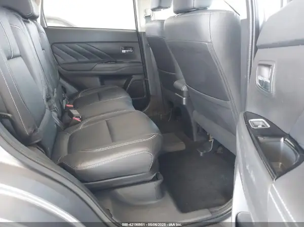 JA4J24A54JZ030691 2018 MITSUBISHI OUTLANDER - Image 8