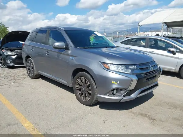 JA4J24A54JZ031730 2018 MITSUBISHI OUTLANDER - Image 1