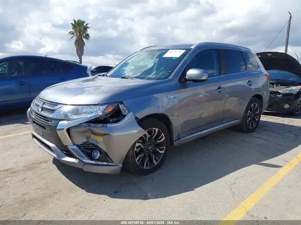 JA4J24A54JZ031730 2018 MITSUBISHI OUTLANDER - Image 2