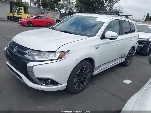 JA4J24A54JZ032070 2018 MITSUBISHI OUTLANDER - Image 2
