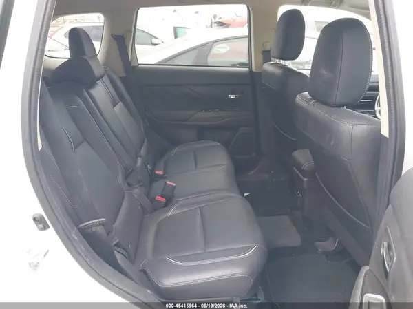 JA4J24A54JZ032070 2018 MITSUBISHI OUTLANDER - Image 8