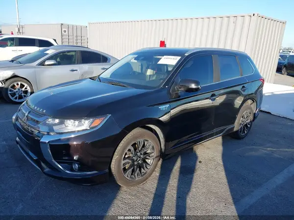 JA4J24A54JZ055591 2018 MITSUBISHI OUTLANDER - Image 2