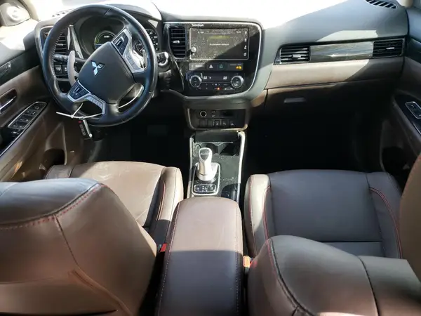 JA4J24A54JZ055817 2018 MITSUBISHI OUTLANDER - Image 8