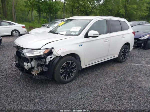 JA4J24A54JZ060306 2018 MITSUBISHI OUTLANDER - Image 2