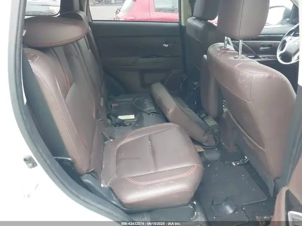 JA4J24A54JZ060306 2018 MITSUBISHI OUTLANDER - Image 8