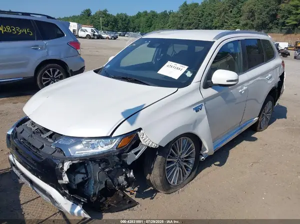 JA4J24A54LZ038762 2020 MITSUBISHI OUTLANDER - Image 2