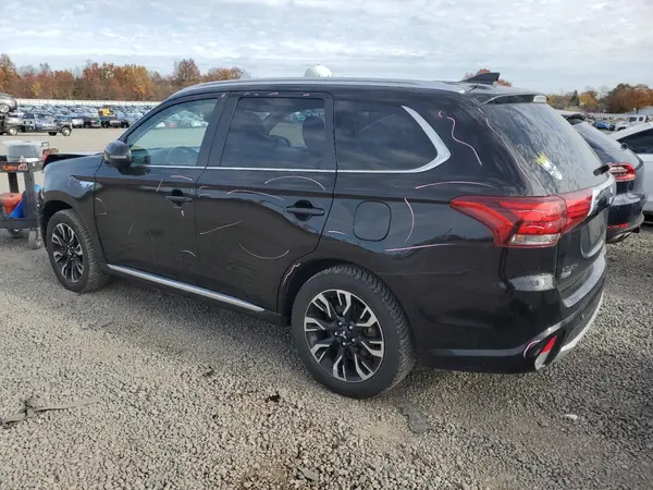 JA4J24A55JZ028674 2018 MITSUBISHI OUTLANDER - Image 2