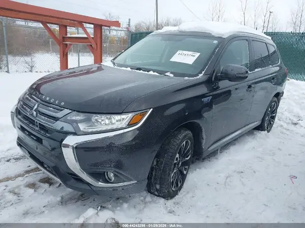 JA4J24A55JZ029291 2018 MITSUBISHI OUTLANDER - Image 2