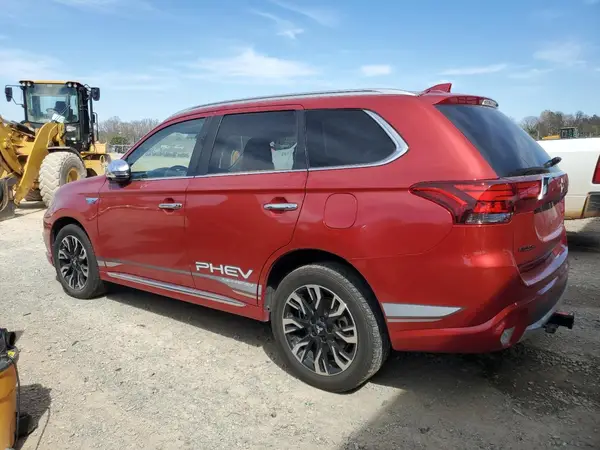JA4J24A55JZ031705 2018 MITSUBISHI OUTLANDER - Image 2