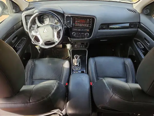 JA4J24A55JZ045135 2018 MITSUBISHI OUTLANDER - Image 8