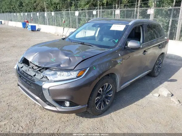 JA4J24A55JZ050755 2018 MITSUBISHI OUTLANDER - Image 2