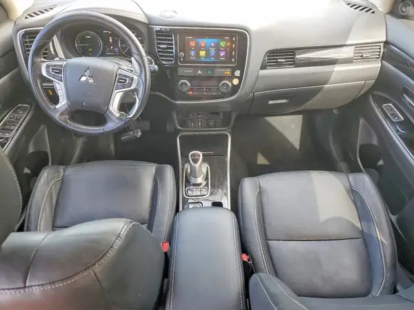 JA4J24A55JZ054952 2018 MITSUBISHI OUTLANDER - Image 8