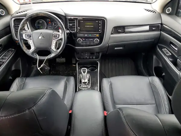 JA4J24A55JZ057379 2018 MITSUBISHI OUTLANDER - Image 8