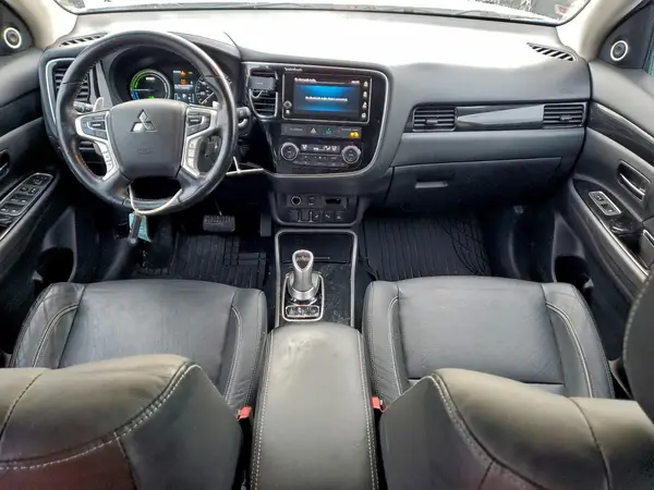 JA4J24A55JZ059343 2018 MITSUBISHI OUTLANDER - Image 8