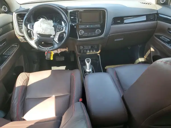 JA4J24A55JZ069368 2018 MITSUBISHI OUTLANDER - Image 8