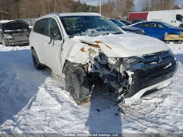 JA4J24A55JZ614419 2018 MITSUBISHI OUTLANDER - Image 1