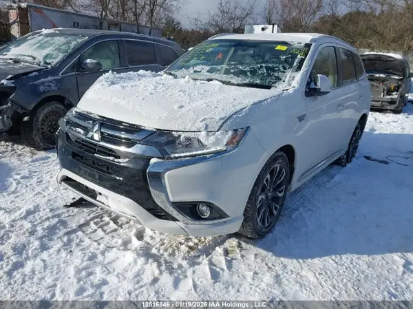JA4J24A55JZ614419 2018 MITSUBISHI OUTLANDER - Image 2