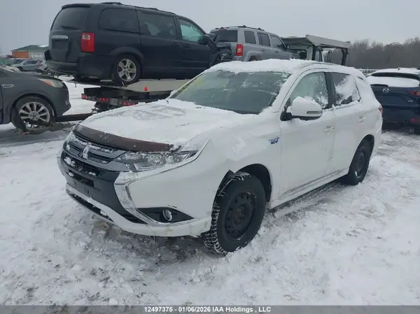 JA4J24A55JZ614761 2018 MITSUBISHI OUTLANDER - Image 2