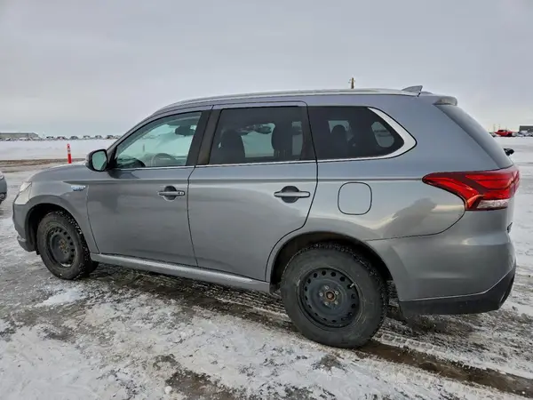 JA4J24A55JZ618826 2018 MITSUBISHI OUTLANDER - Image 2