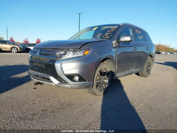 JA4J24A55JZ620737 2018 MITSUBISHI OUTLANDER - Image 2