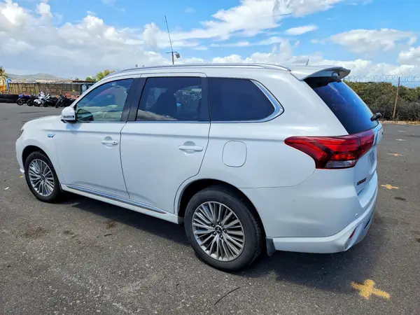 JA4J24A55KZ048084 2019 MITSUBISHI OUTLANDER - Image 2