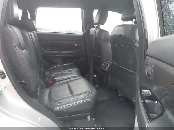 JA4J24A55LZ027821 2020 MITSUBISHI OUTLANDER - Image 8
