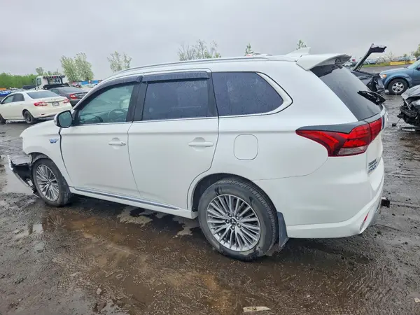 JA4J24A55LZ606050 2020 MITSUBISHI OUTLANDER - Image 2