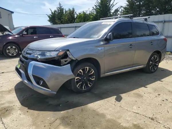 JA4J24A56JZ028053 2018 MITSUBISHI OUTLANDER - Image 1