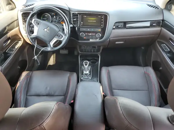 JA4J24A56JZ029722 2018 MITSUBISHI OUTLANDER - Image 8