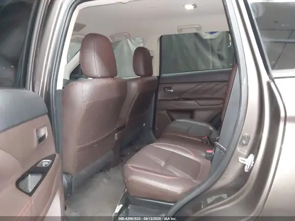 JA4J24A56JZ050893 2018 MITSUBISHI OUTLANDER - Image 8