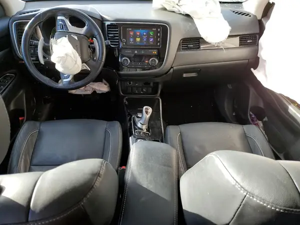 JA4J24A56JZ051140 2018 MITSUBISHI OUTLANDER - Image 8