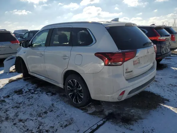JA4J24A56JZ054054 2018 MITSUBISHI OUTLANDER - Image 2