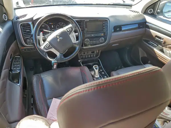 JA4J24A56JZ061909 2018 MITSUBISHI OUTLANDER - Image 8