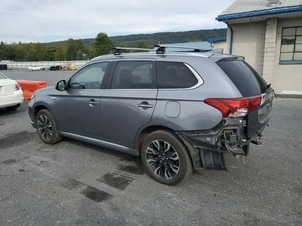 JA4J24A56JZ066916 2018 MITSUBISHI OUTLANDER - Image 2