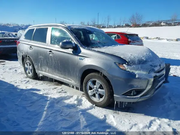 JA4J24A56JZ610363 2018 MITSUBISHI OUTLANDER - Image 1